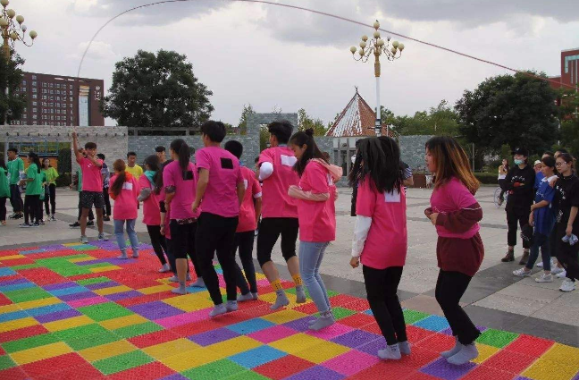 團隊拓展小游戲跳繩