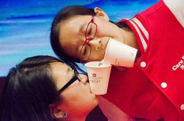 拓展訓(xùn)練項目「紙杯傳情」