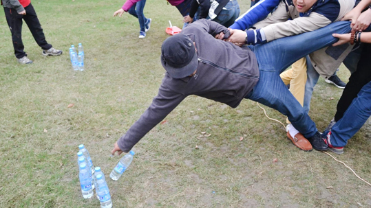 團(tuán)建晚會(huì)游戲五毛一塊